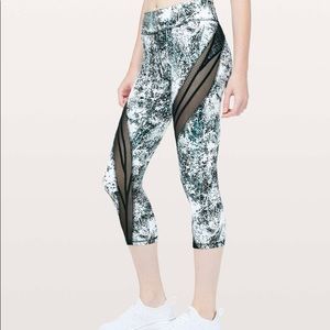 Lululemon Never Still Crop 21"